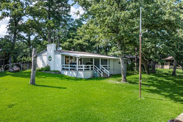 1725 Oak Shore Drive, Tool, TX 75143