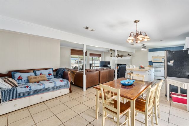 1725 Oak Shore Drive, Tool, TX 75143
