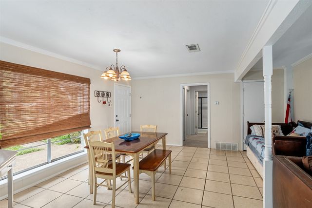 1725 Oak Shore Drive, Tool, TX 75143