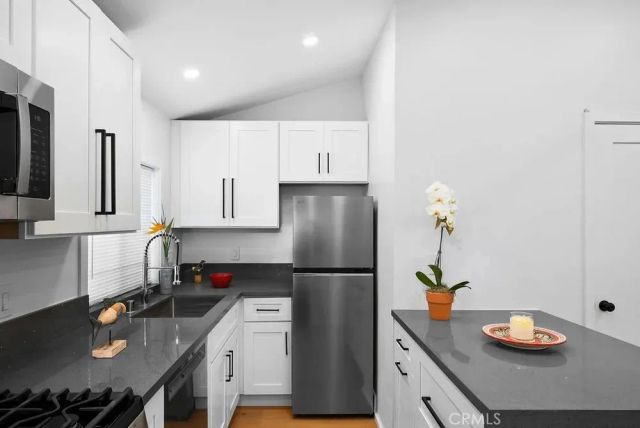 274 Cliff Drive 6, Laguna Beach, CA 92651