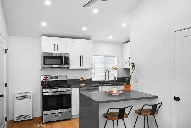 274 Cliff Drive 6, Laguna Beach, CA 92651