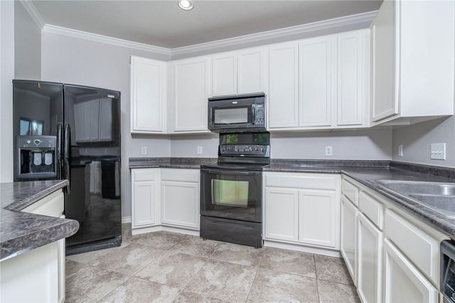 2116 Woodway DR, Leander, TX 78641