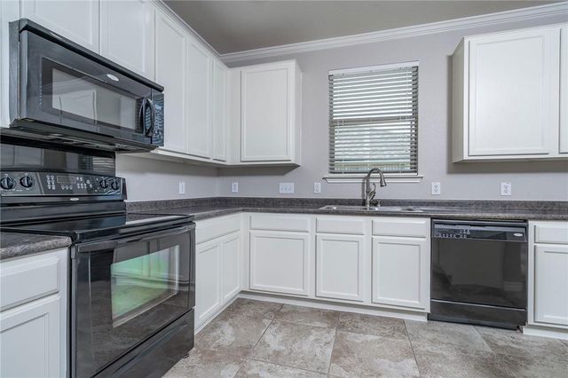 2116 Woodway DR, Leander, TX 78641