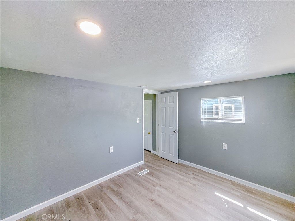 Image 14 of property listing at 1258 W Rosamond Boulevard 14, Rosamond, CA 93560