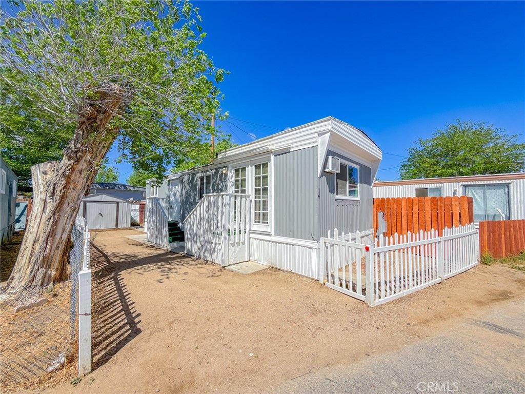 Image 2 of property listing at 1258 W Rosamond Boulevard 14, Rosamond, CA 93560