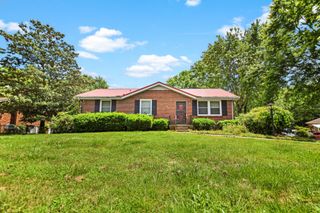 228 Kirby Dr, Clarksville, TN 37042