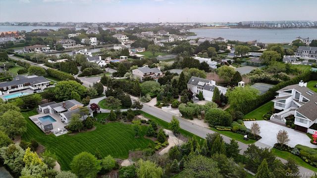 4 Stillwaters Lane, Westhampton Beach, NY 11978