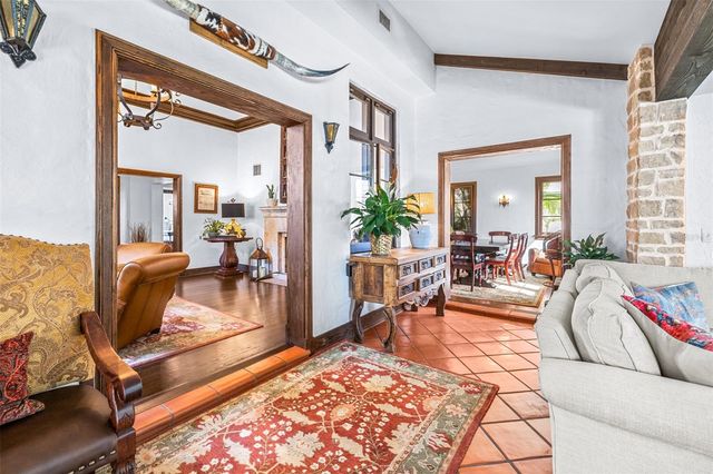 61 LADOGA AVENUE, Tampa, FL 33606