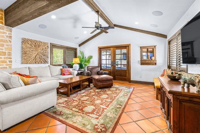 61 LADOGA AVENUE, Tampa, FL 33606