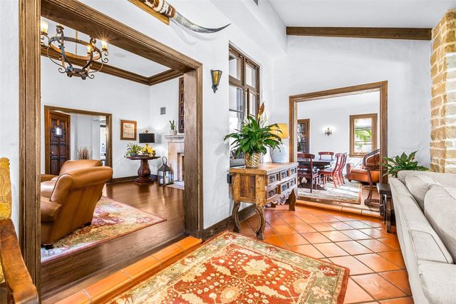 61 LADOGA AVENUE, Tampa, FL 33606