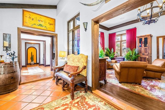 61 LADOGA AVENUE, Tampa, FL 33606