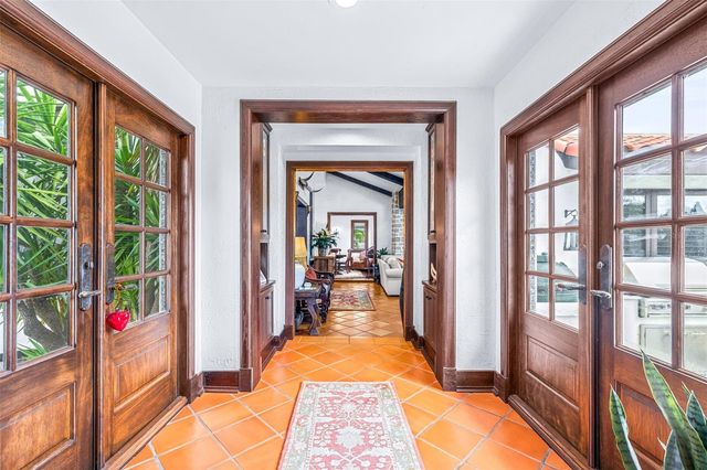 61 LADOGA AVENUE, Tampa, FL 33606