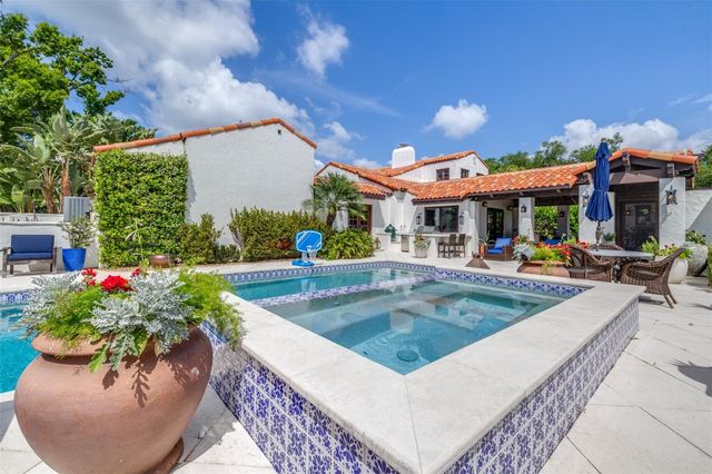 61 LADOGA AVENUE, Tampa, FL 33606