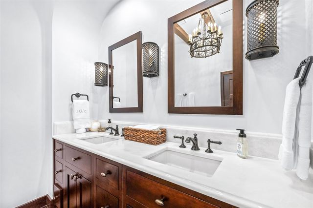 61 LADOGA AVENUE, Tampa, FL 33606