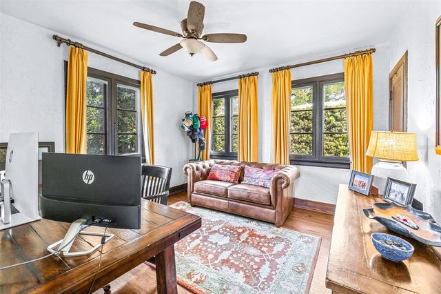 61 LADOGA AVENUE, Tampa, FL 33606