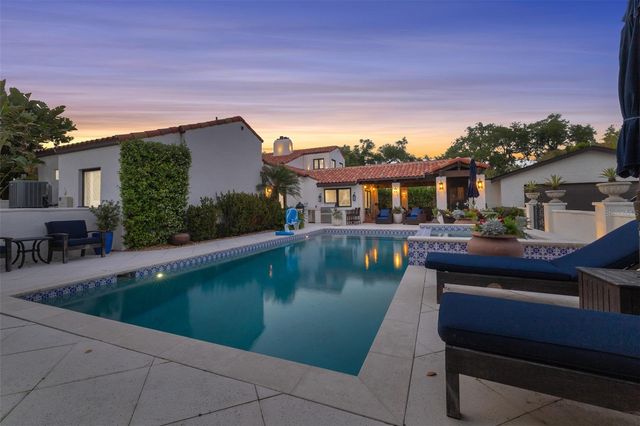 61 LADOGA AVENUE, Tampa, FL 33606