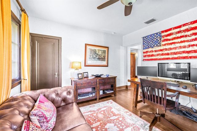 61 LADOGA AVENUE, Tampa, FL 33606