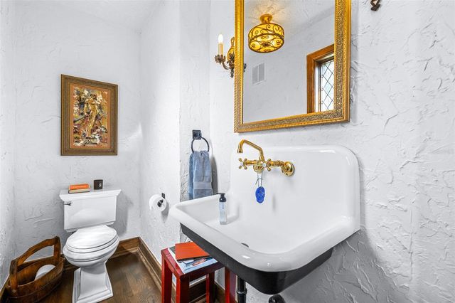 61 LADOGA AVENUE, Tampa, FL 33606