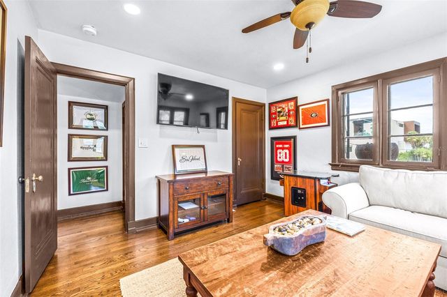 61 LADOGA AVENUE, Tampa, FL 33606