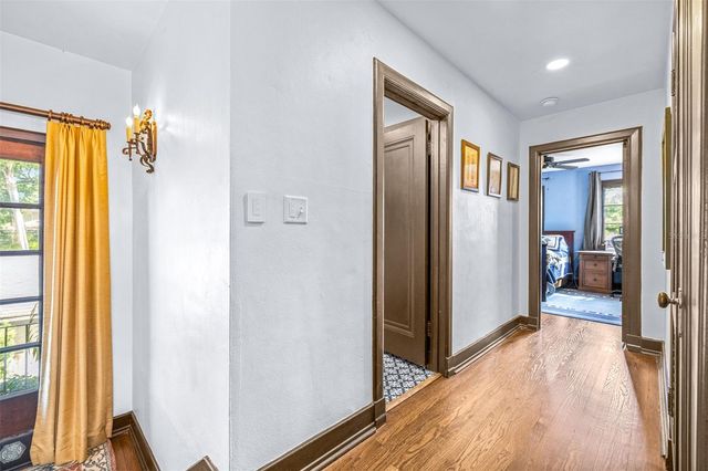 61 LADOGA AVENUE, Tampa, FL 33606