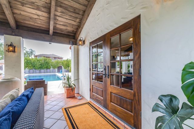 61 LADOGA AVENUE, Tampa, FL 33606