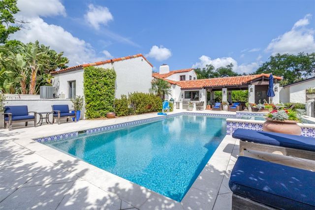 61 LADOGA AVENUE, Tampa, FL 33606