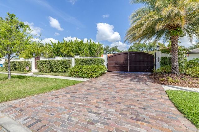 61 LADOGA AVENUE, Tampa, FL 33606