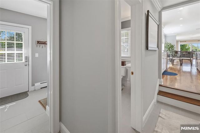 40 Mountainview Terrace, Hillsdale, NJ 07642