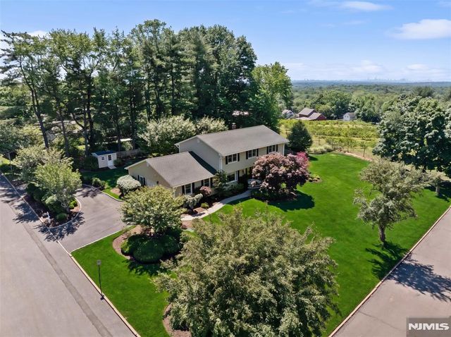 40 Mountainview Terrace, Hillsdale, NJ 07642