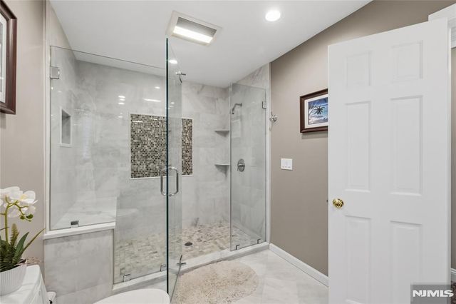 40 Mountainview Terrace, Hillsdale, NJ 07642
