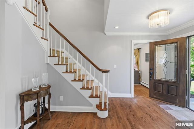 40 Mountainview Terrace, Hillsdale, NJ 07642