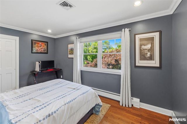 40 Mountainview Terrace, Hillsdale, NJ 07642
