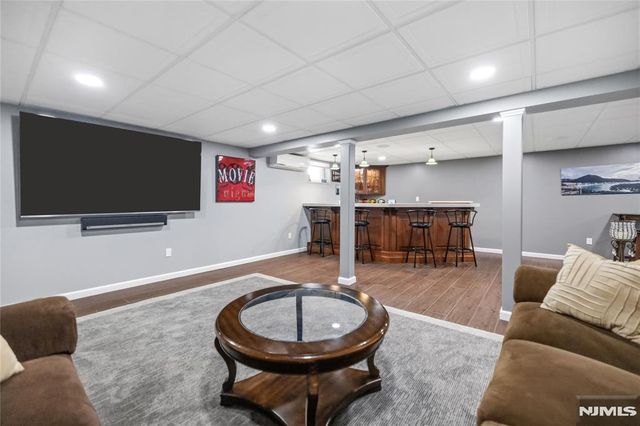 40 Mountainview Terrace, Hillsdale, NJ 07642