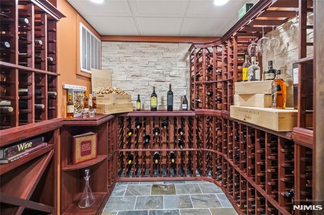 40 Mountainview Terrace, Hillsdale, NJ 07642