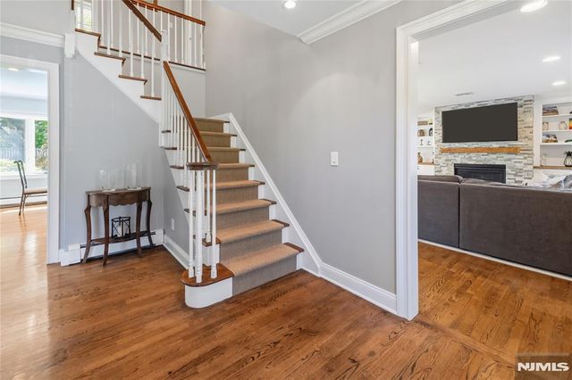 40 Mountainview Terrace, Hillsdale, NJ 07642