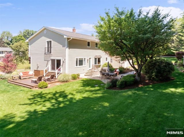 40 Mountainview Terrace, Hillsdale, NJ 07642