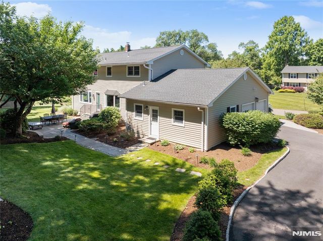40 Mountainview Terrace, Hillsdale, NJ 07642