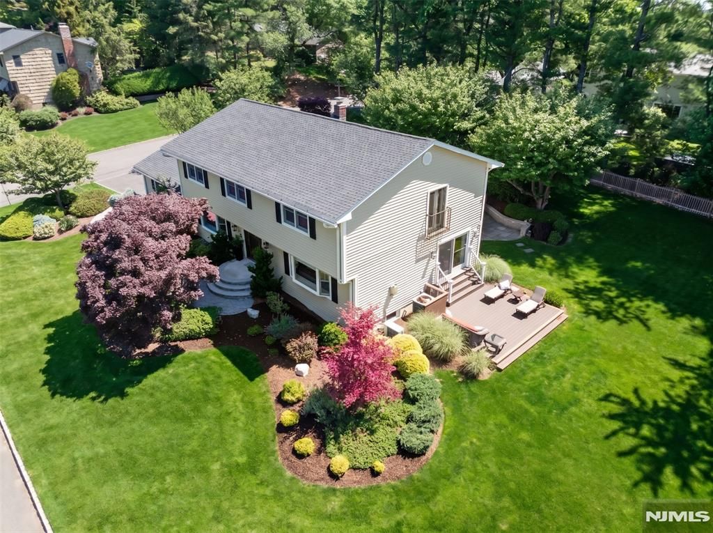 40 Mountainview Terrace, Hillsdale, NJ 07642