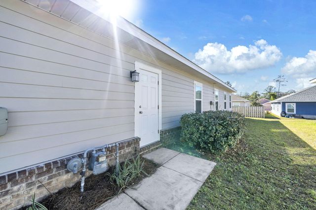 742 Marquis Way, Freeport, FL 32439