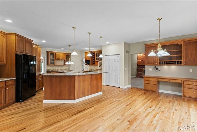 125 Gardner Place, St Charles, MO 63301