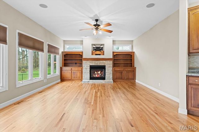 125 Gardner Place, St Charles, MO 63301