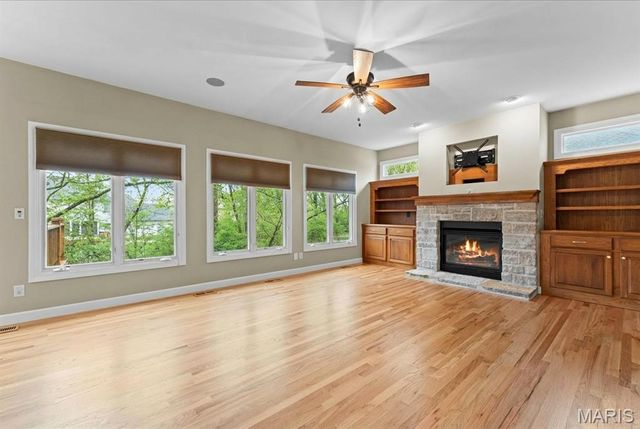 125 Gardner Place, St Charles, MO 63301