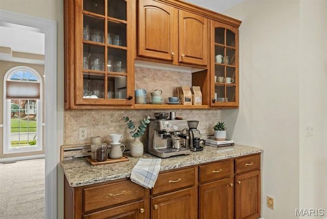 125 Gardner Place, St Charles, MO 63301