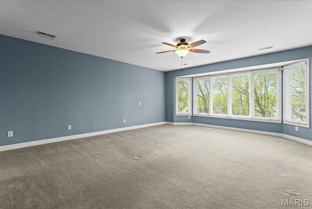 125 Gardner Place, St Charles, MO 63301