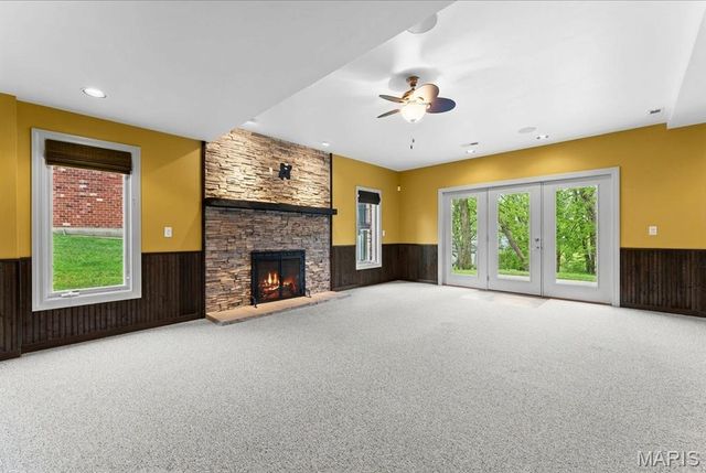 125 Gardner Place, St Charles, MO 63301