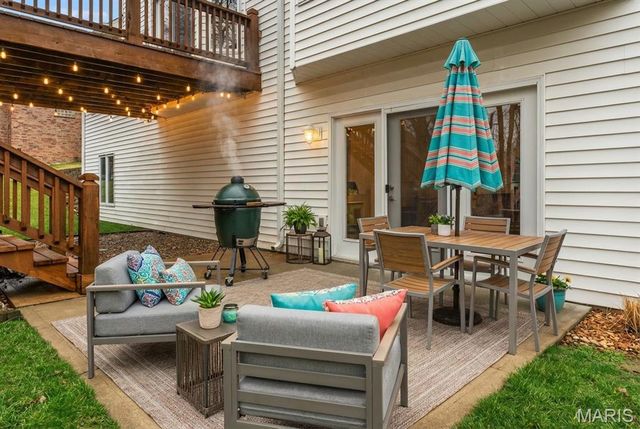 125 Gardner Place, St Charles, MO 63301