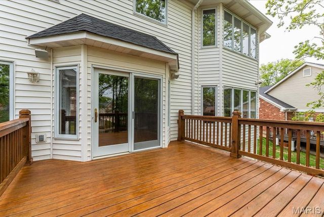 125 Gardner Place, St Charles, MO 63301