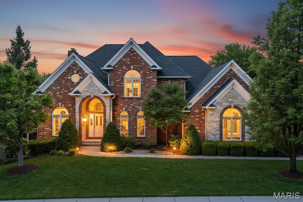 125 Gardner Place, St Charles, MO 63301