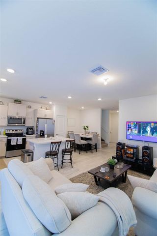 2348 SE 12th Ct, Homestead, FL 33035
