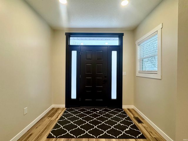 903 S Water Street, Jonesboro, IN 46938